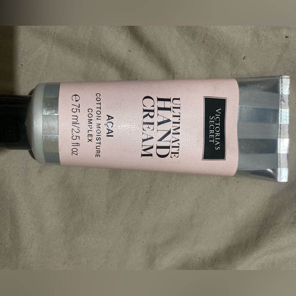 NWT Rare HTF Victoria’s Secret Ultimate Hand Cream Acai Cotton Moisture Complex